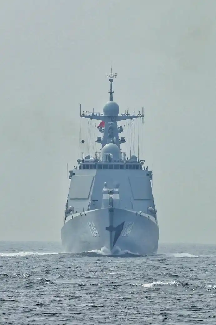 157丽水舰舰徽亮相25艘052d全部服役年末驱逐舰总数升至50艘