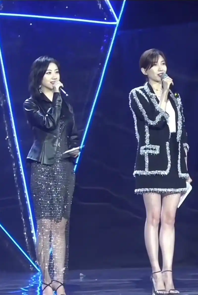 景甜 江疏影 这两个都是我喜欢的明星 江疏影官方身高168 看起来比