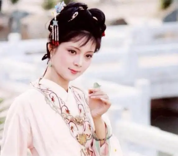 真相令人尴尬|贾宝玉|薛宝钗|林黛玉|贾母_网易订阅