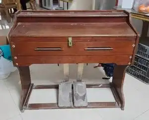 上海钢琴公司双凤牌852a型脚踏风琴一台,原某小学所有,怀旧
