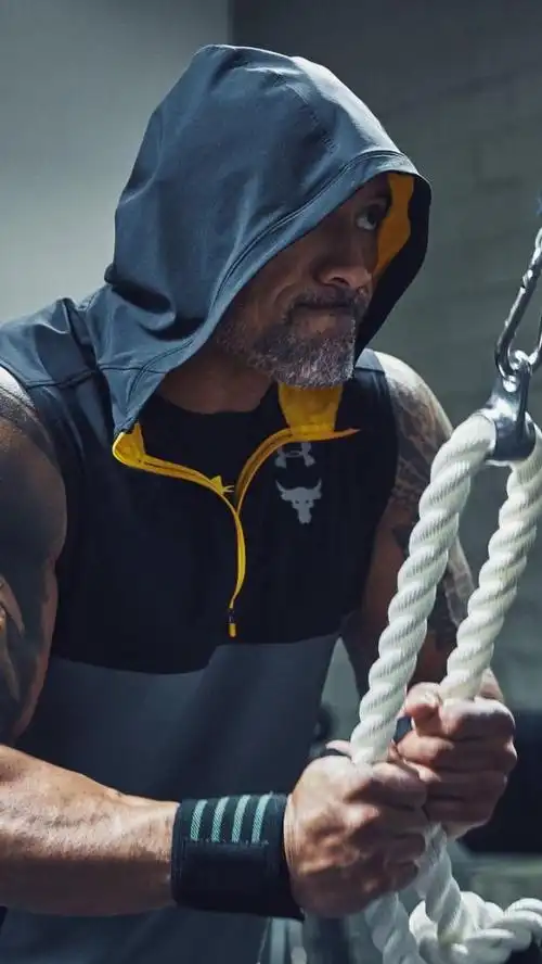 《勇敢者游戏2》男主角手机壁纸:全球最火动作巨星——巨石强森