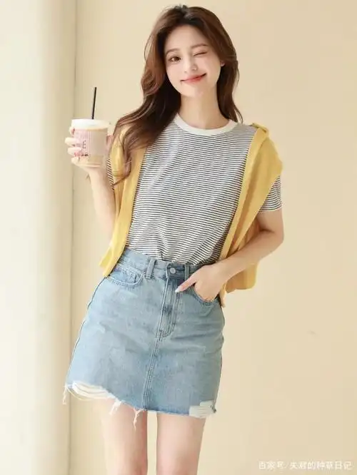 158以下的女生,夏天穿裙子就选这2种"长度",想不显高都难