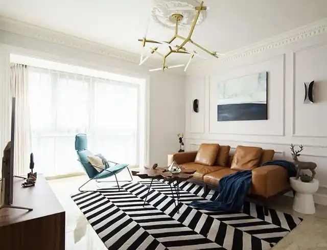 石膏线的款式花纹十分丰富,也有不少复杂有美观的造型,这类石膏线更