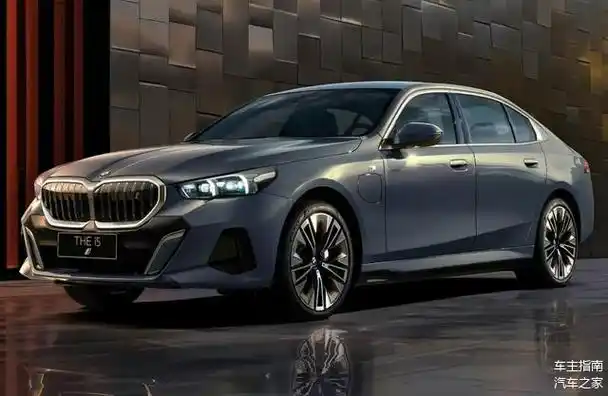 宝马i5延续了新一代宝马5系的设计语言,新车已经在此前的车展上亮相