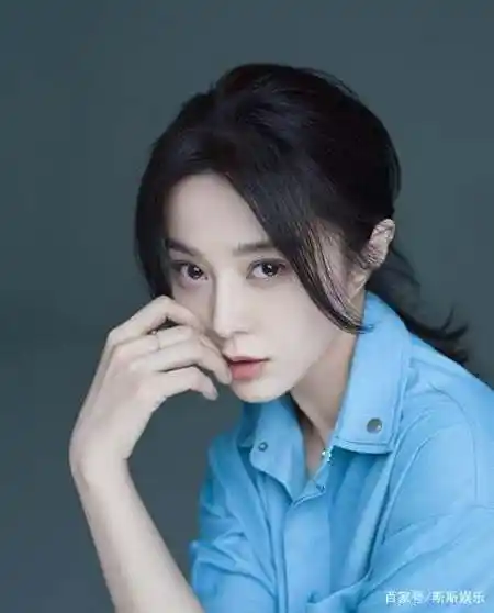 根本原因就是范冰冰已经怀上了富豪吴铁军的孩子,现在已经和吴铁军