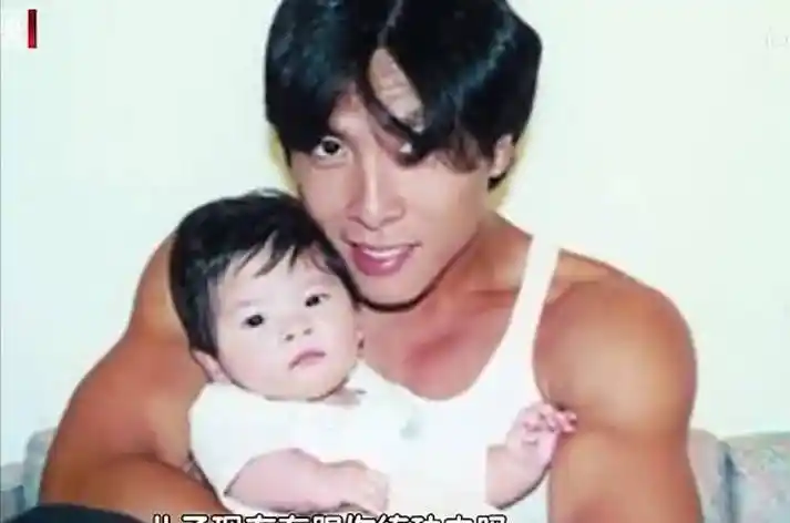 甄子丹的两个儿子,命运不同,儿凭母贵,但能怪甄子丹吗