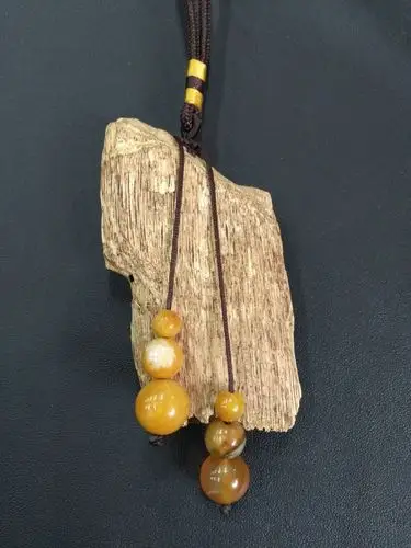 石韵雅集-印尼沉香木挂件