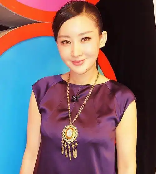 47岁买红妹和48岁潘蔚, 同样近照, 孙楠后悔吗