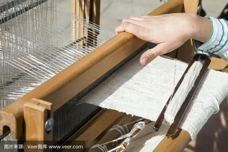 老式手摇纺织机