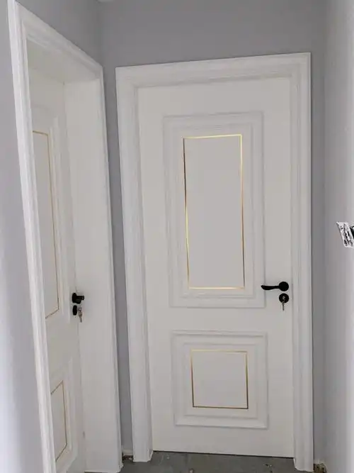 卧室门安装完成