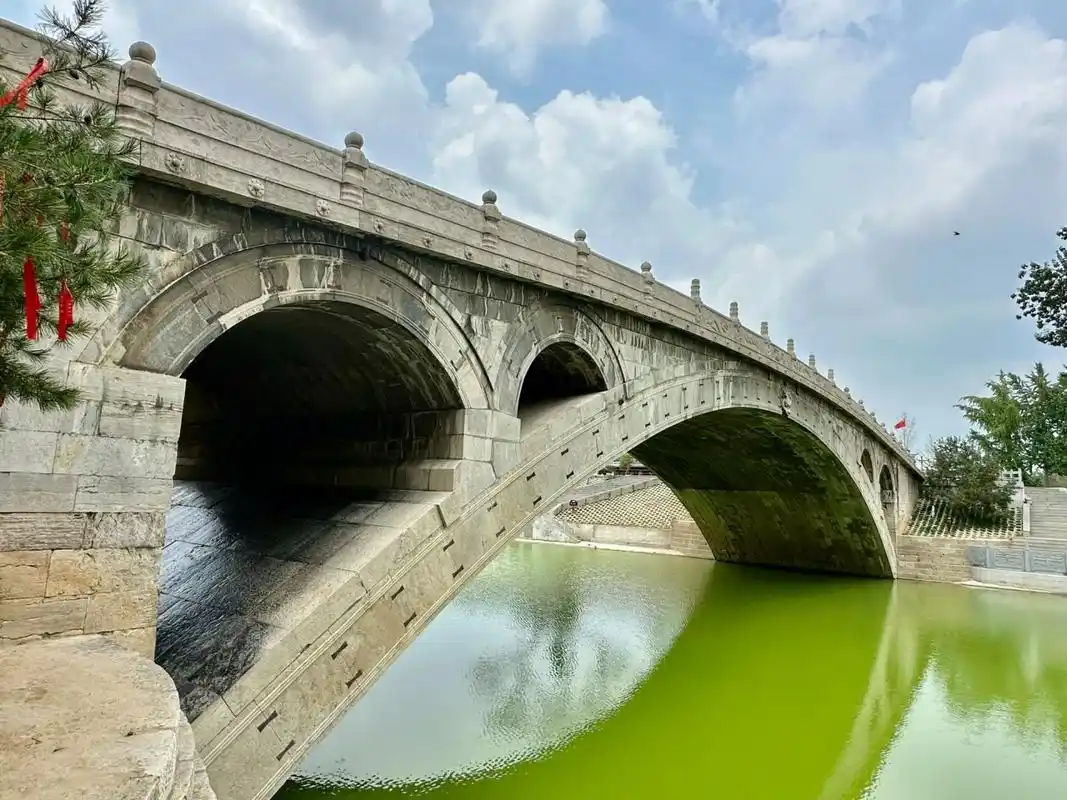 赵州桥|始建于隋朝的单孔大石拱桥 赵州桥,是一座位于河北省石家庄市