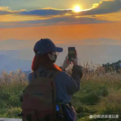 戴帽子不露脸女生头像
