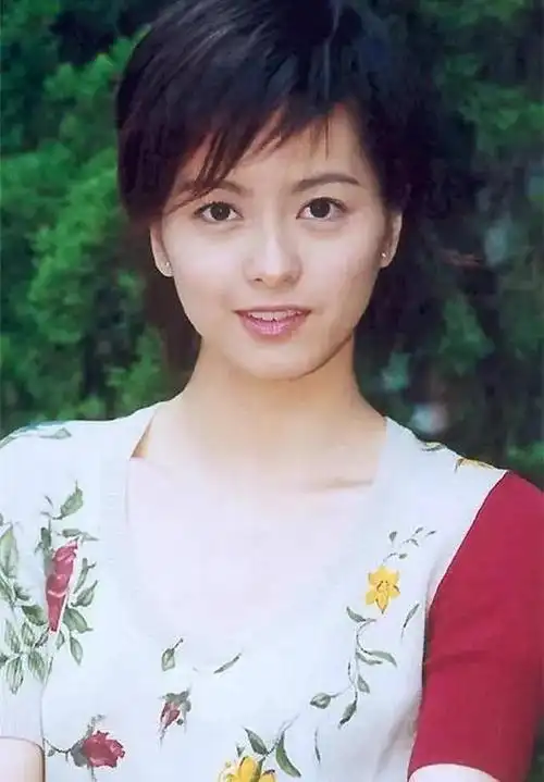 能驾驭得了"短发"的女星,只服这10位,最后一位堪称短发天花板