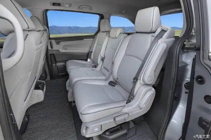 本田奥德赛的内饰简约适度