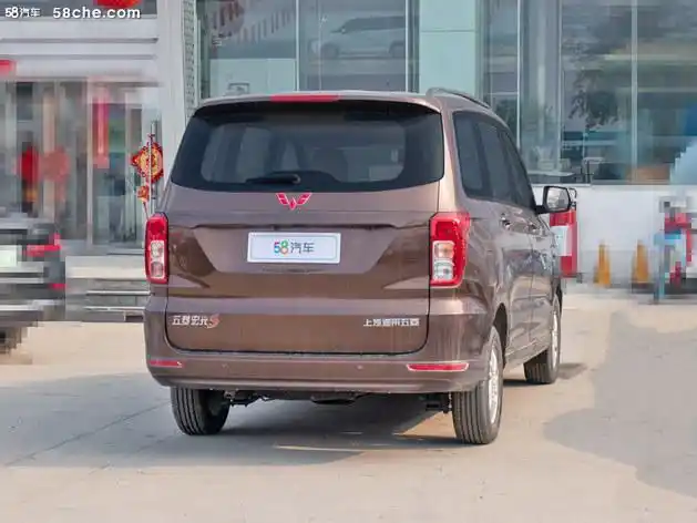 新款五菱宏光s正式上市 售价5.465-5.98万元