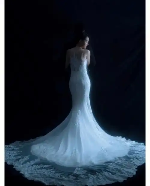 婚纱照  7878室内极简光影肖像婚纱照摄影出品:@amber image琥珀