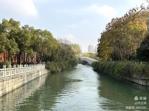 无锡古运河与新运河交会处的运河公园占地约16万平方米,其中绿地面积