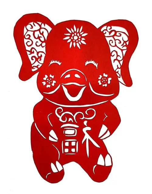 17级学前教育5班——003《动物剪纸》