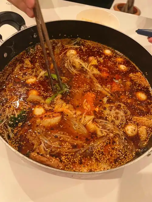 在日本吃桃子姐冷串串