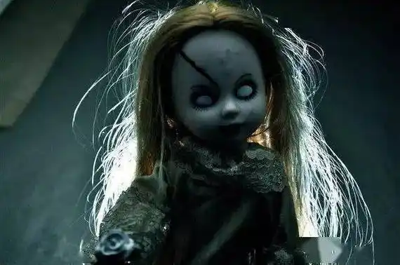 超人气恐怖玩具僵尸娃娃.吓得我好想入手一个啊!