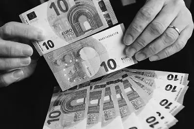 新版欧元10元纸币将开始流通