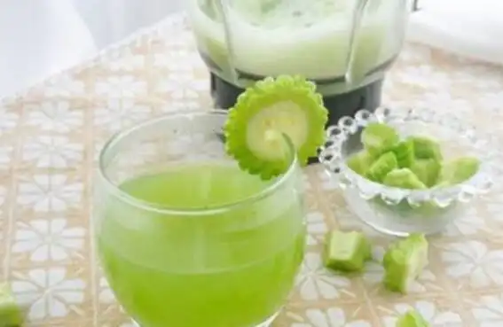 【苦瓜】苦瓜的功效与作用及食用方法_果蔬百科全说z.xiziwang.net