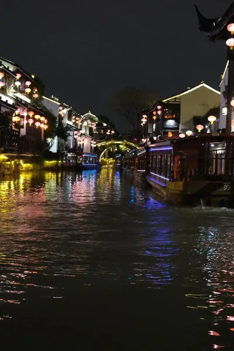 夜景还得是苏州的七里山塘