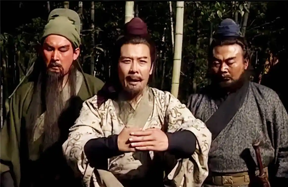 诸葛亮为何投靠刘备除了三顾茅庐的诚意外他还看中刘备哪点