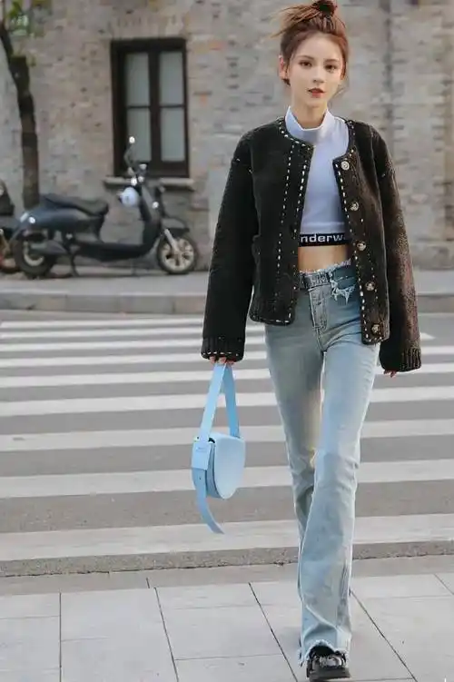 乐福鞋搭配牛仔裤很多时尚达人都爱的搭配,自带拂过气质的牛仔裤将
