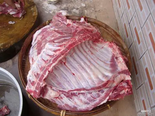 昨天吃了一头猪