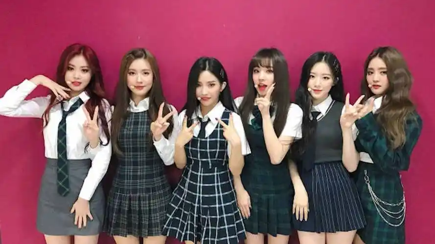 21用时 13天一位歌曲:whistle第2名:izone出道时间:2018.10.