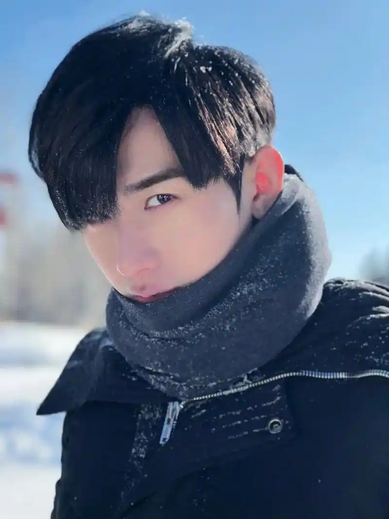 重温怒海潜沙了#成毅#张起灵 - 抖音