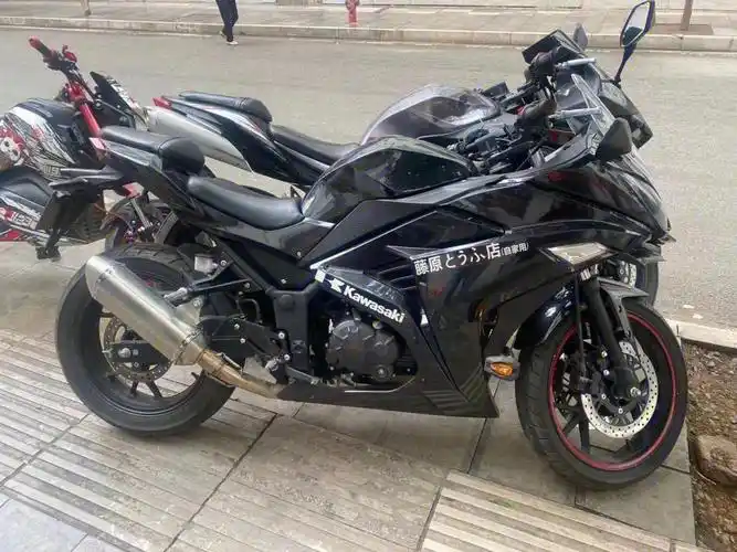 出一张 小忍着 国四 宝雕250cc  21年初落户 成色新 跑了6000公里