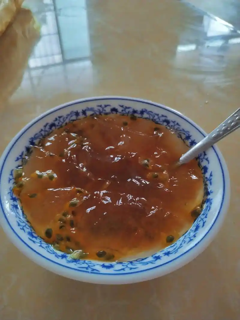 百香果凉粉就是爽纯手工手搓凉粉