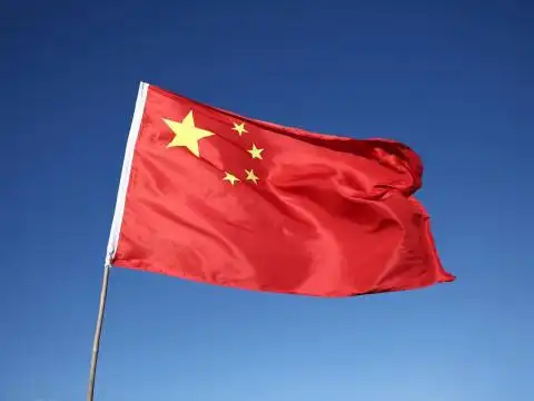 明年起香港中小学须每周举行升国旗仪式丨香港一日