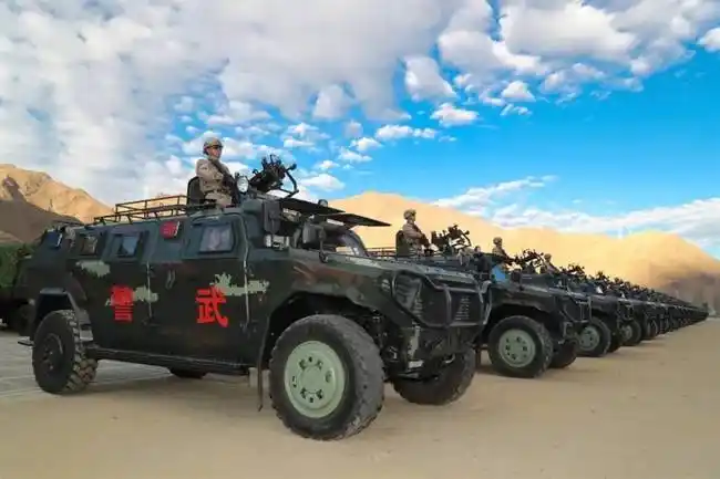 武警首支"星空迷彩"部队曝光!_中华网