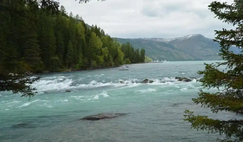 大美新疆……湖泊河流
