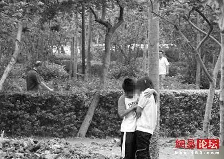 史上最霸气早恋作文 盘点逆天的00后干出的奇葩事!(组图)