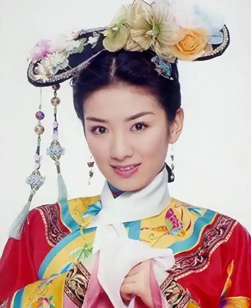 爆红后的黄奕,接到了琼瑶阿姨的邀约,邀请她出演《《还珠格格第三部