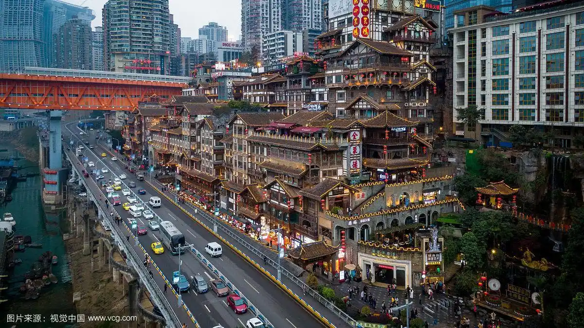 重庆:多角度拍摄洪崖洞