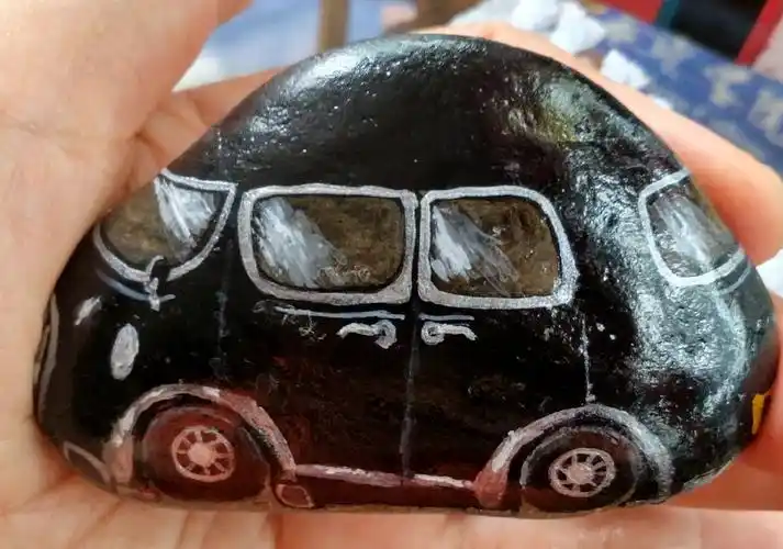 石头画小车