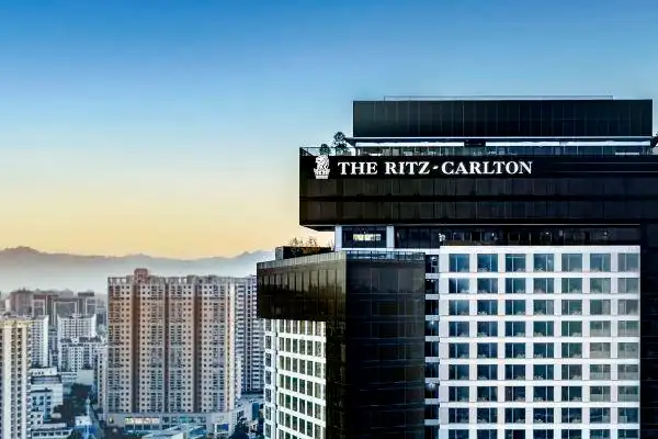 西安丽思卡尔顿酒店预订价格,联系电话位置地址【携程酒店】