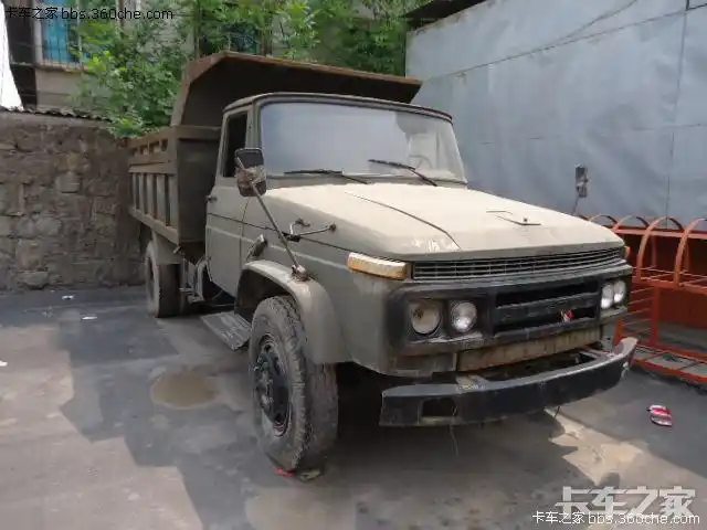 实拍老车之冒死进入军事管理区拍尖头解放141自卸车