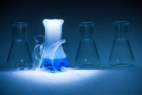 化学反应图片_化学反应图片下载_正版高清图片库-veer图库