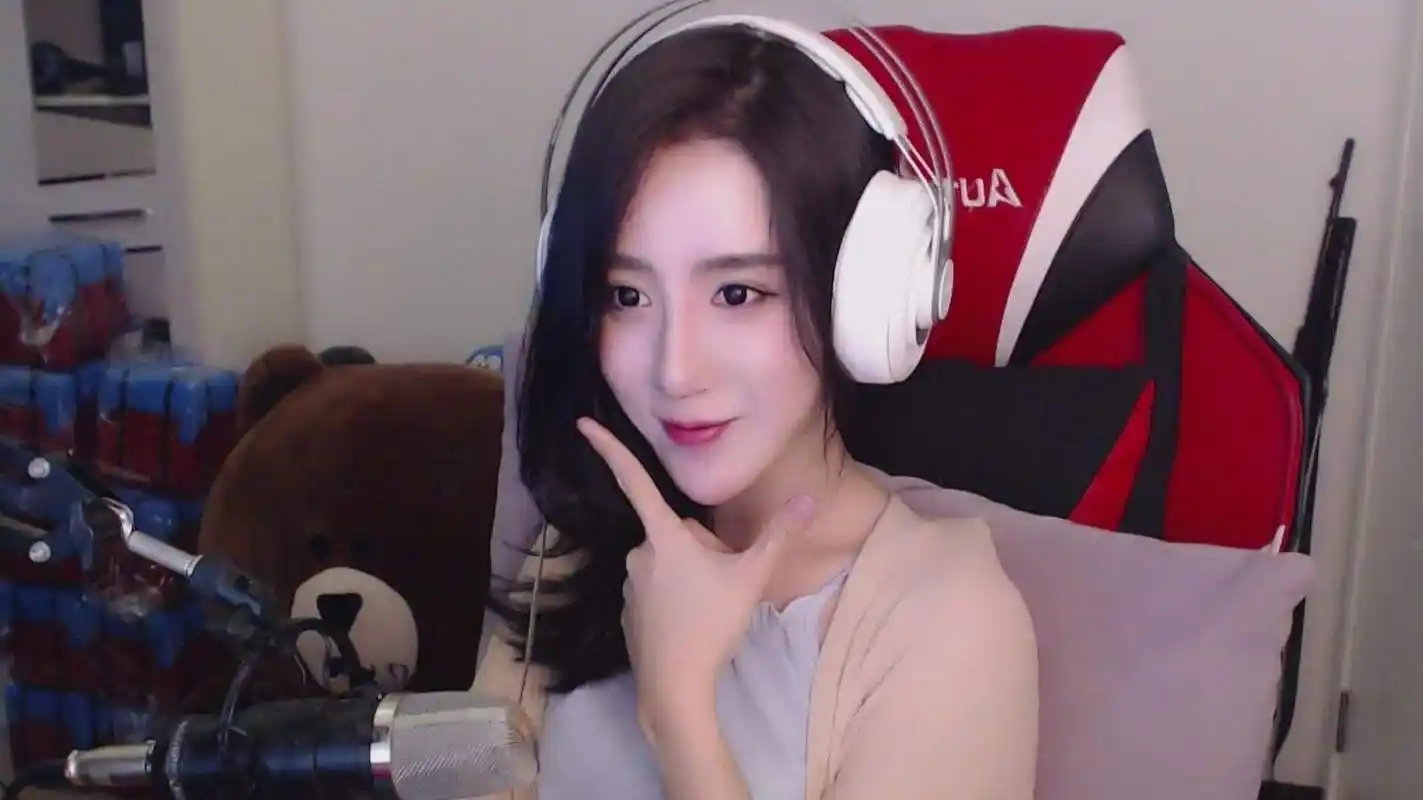 "吃鸡"一姐宣布退出直播界,从此海鲜台再无技术流女主播!