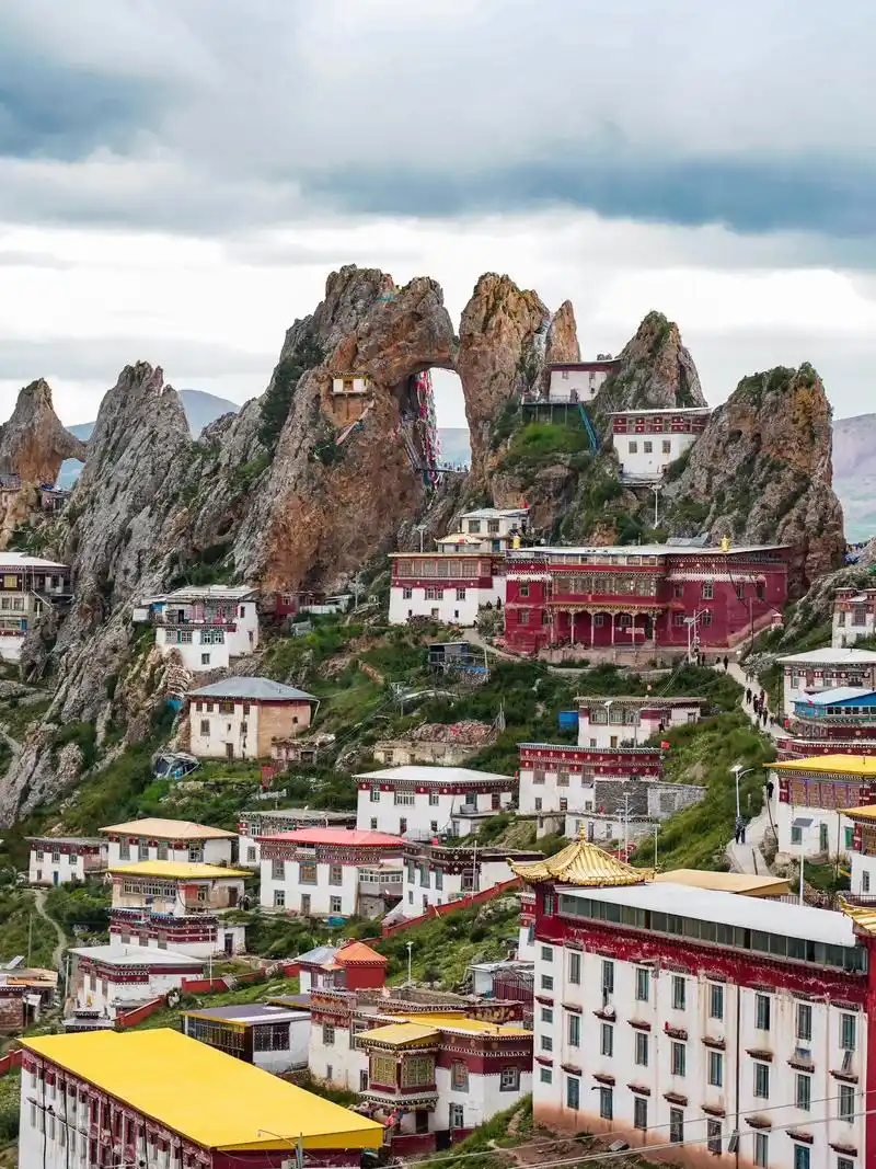 孜珠寺|除了震撼,还能用什么形容呢?第一次看到孜珠寺的照片时 - 抖音