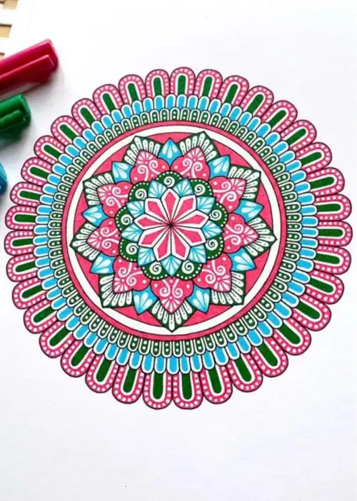 【手绘彩色曼陀罗禅绕画】#谁说绘画不微视