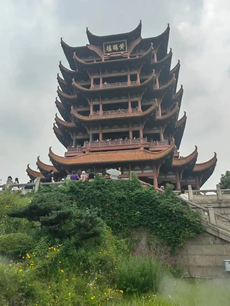 这几天游览了湖北武汉东湖,正逢端午节活动