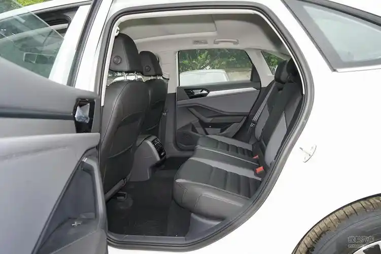 大众速腾2014款报价及图片及报价_大众速腾2013款报价_2022款大众速腾