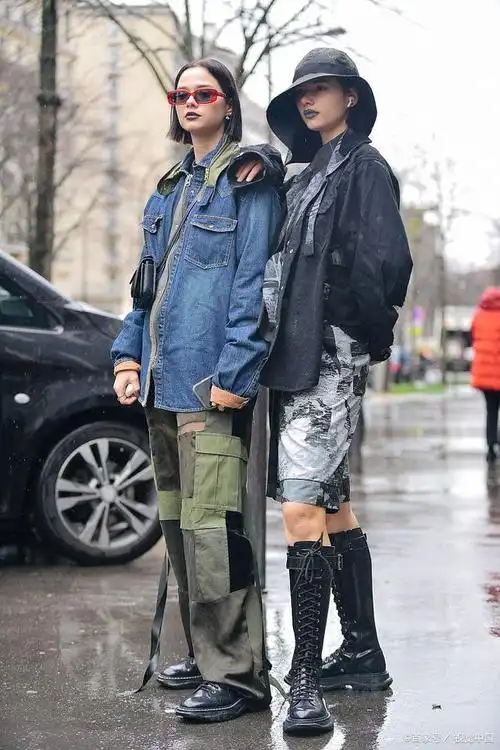 "工装裤"时髦又实用,配这几双鞋子,绝了